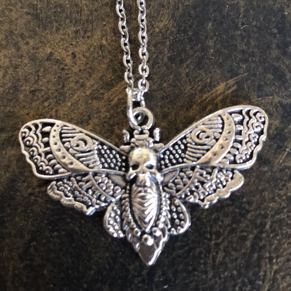 NWT gothic witchy whimsygoth moth necklace with human skull in silvertone trendy - Picture 1 of 8